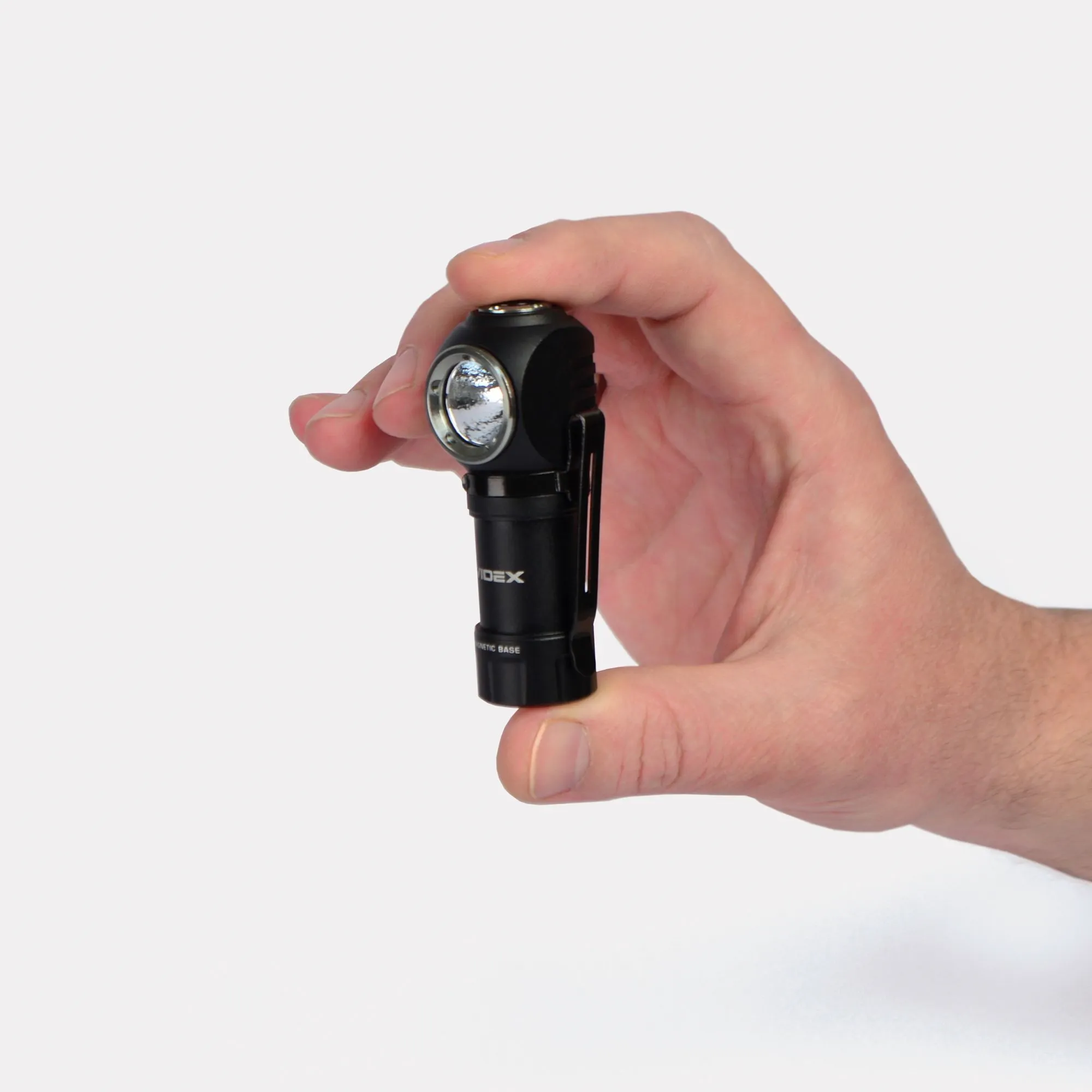 ⭐ Latarka LED przenośna VIDEX 600Lm 5700K IP68 ⭐