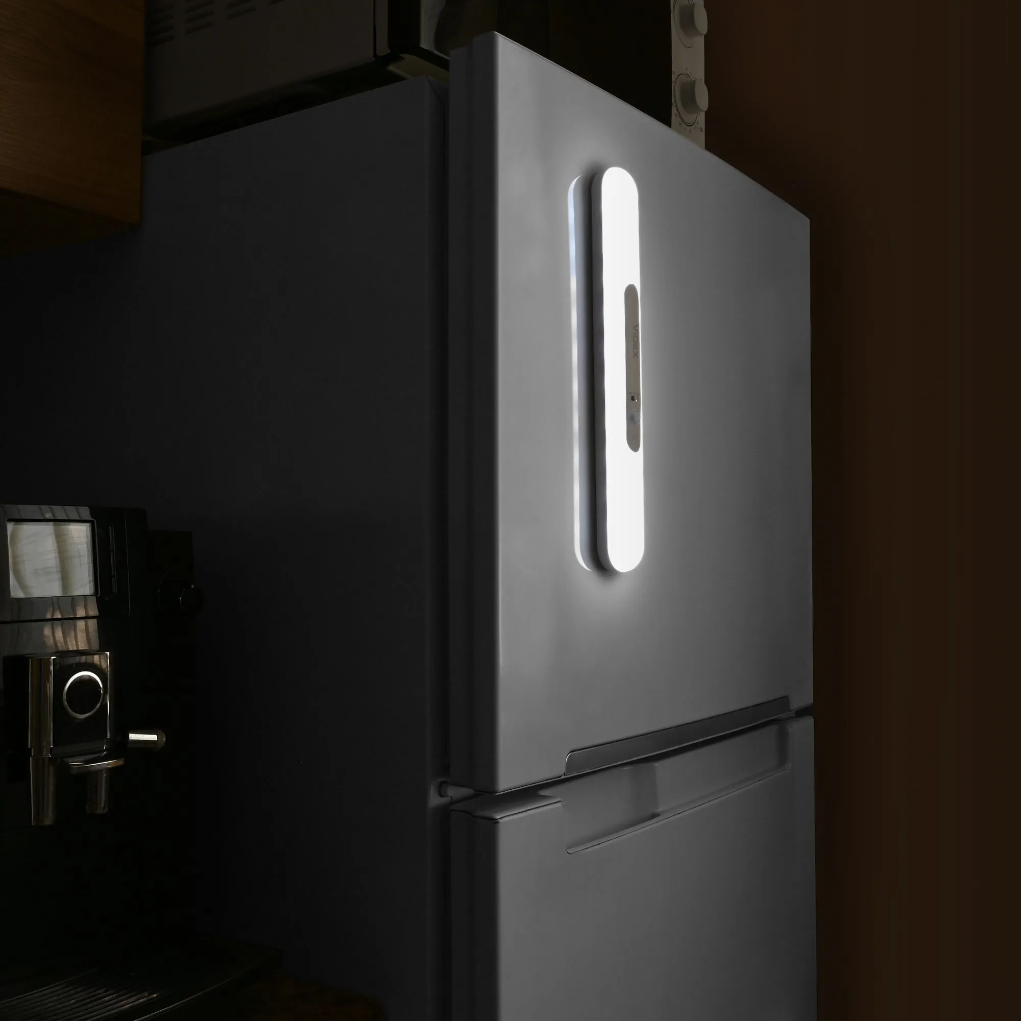 ⭐ Lampka LED z czujnikiem ruchu i ładowaniem USB-C ⭐