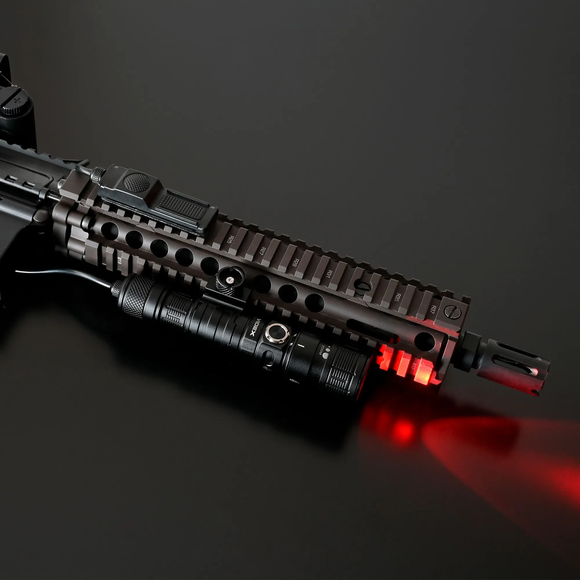 ⭐ Latarka taktyczna LED VIDEX 1000Lm 5000K ⭐