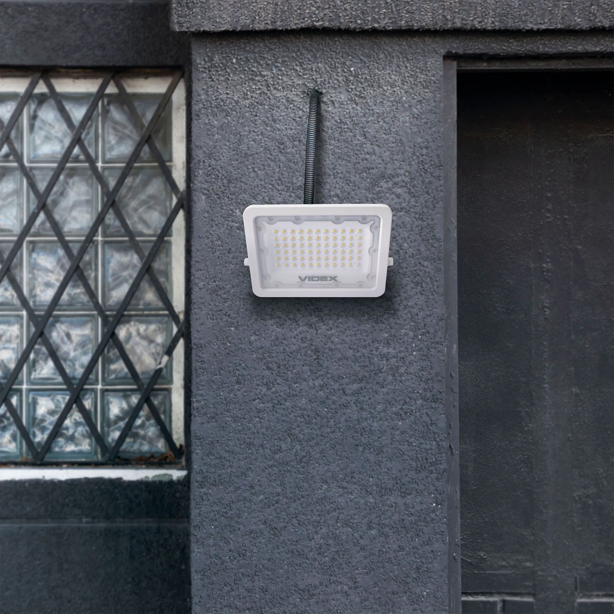 ⭐ Naświetlacz LED VIDEX 50W 5000K IP65 ⭐