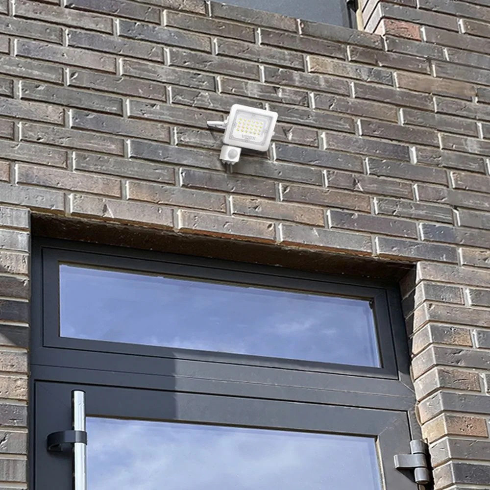 ⭐ Naświetlacz LED z czujnikiem ruchu 20W 5000K IP65 ⭐