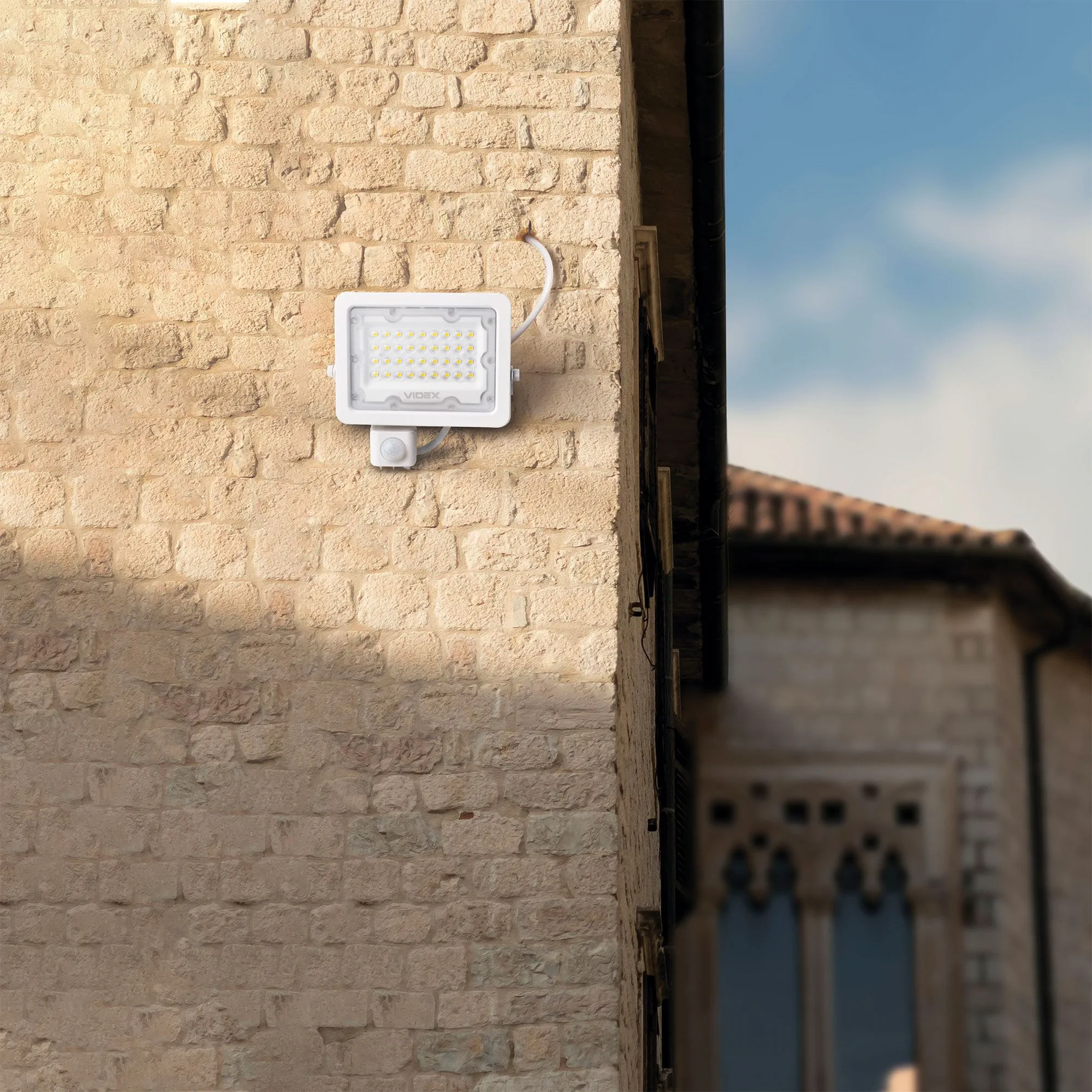 ⭐ Naświetlacz LED z czujnikiem ruchu 30W 5000K IP65 ⭐