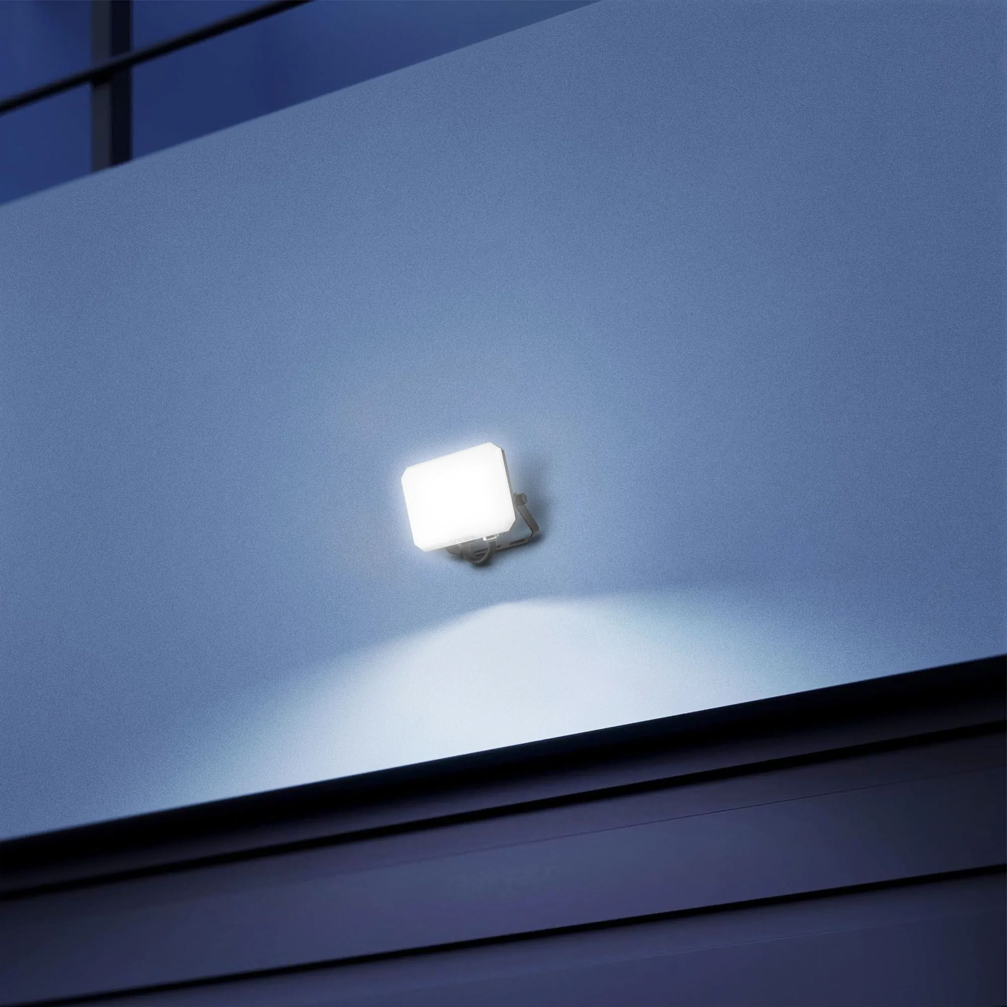 ⭐ Naświetlacz LED VIDEX 20W 5000K IP65 ⭐