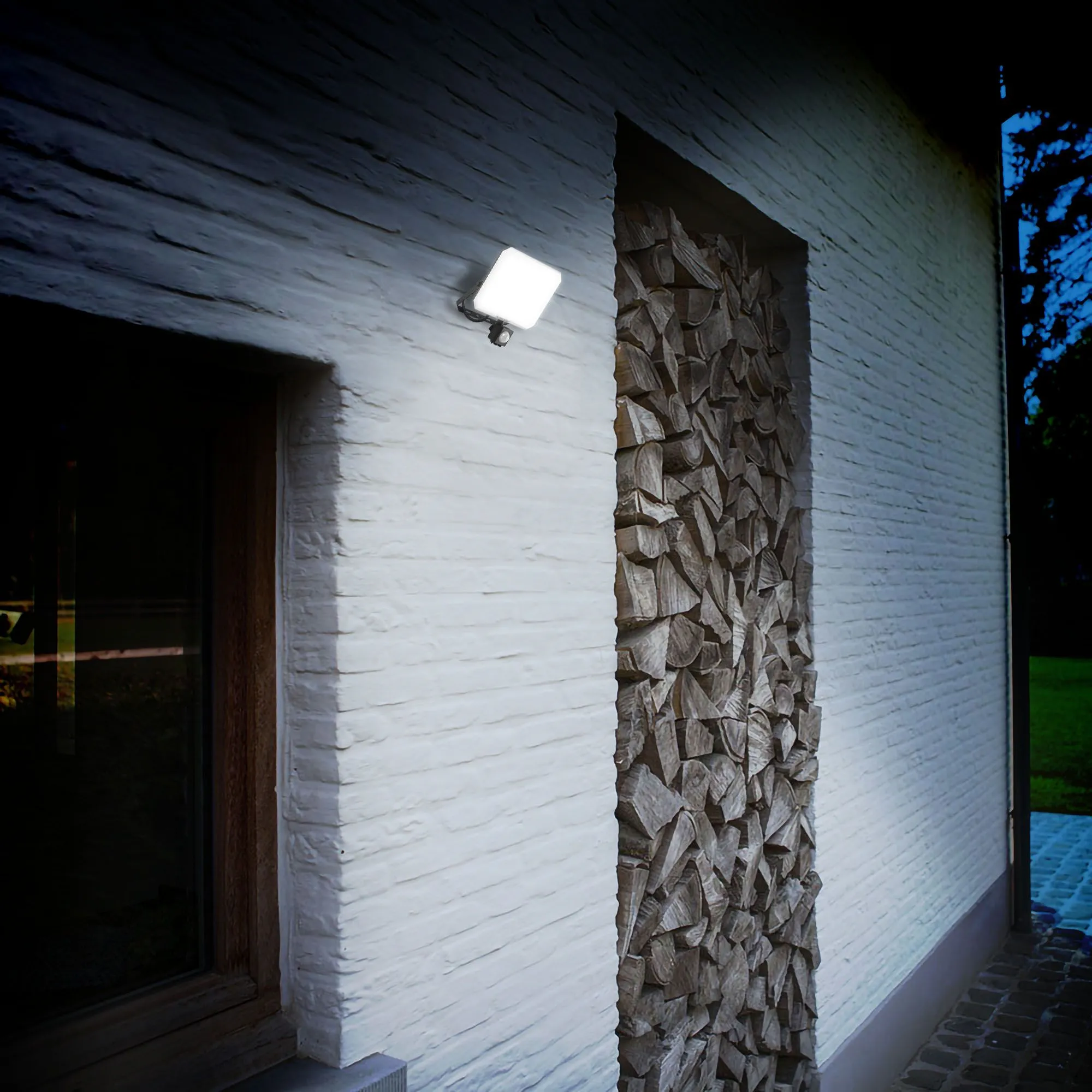 ⭐ Naświetlacz LED z czujnikiem ruchu 50W 5000K IP65 ⭐