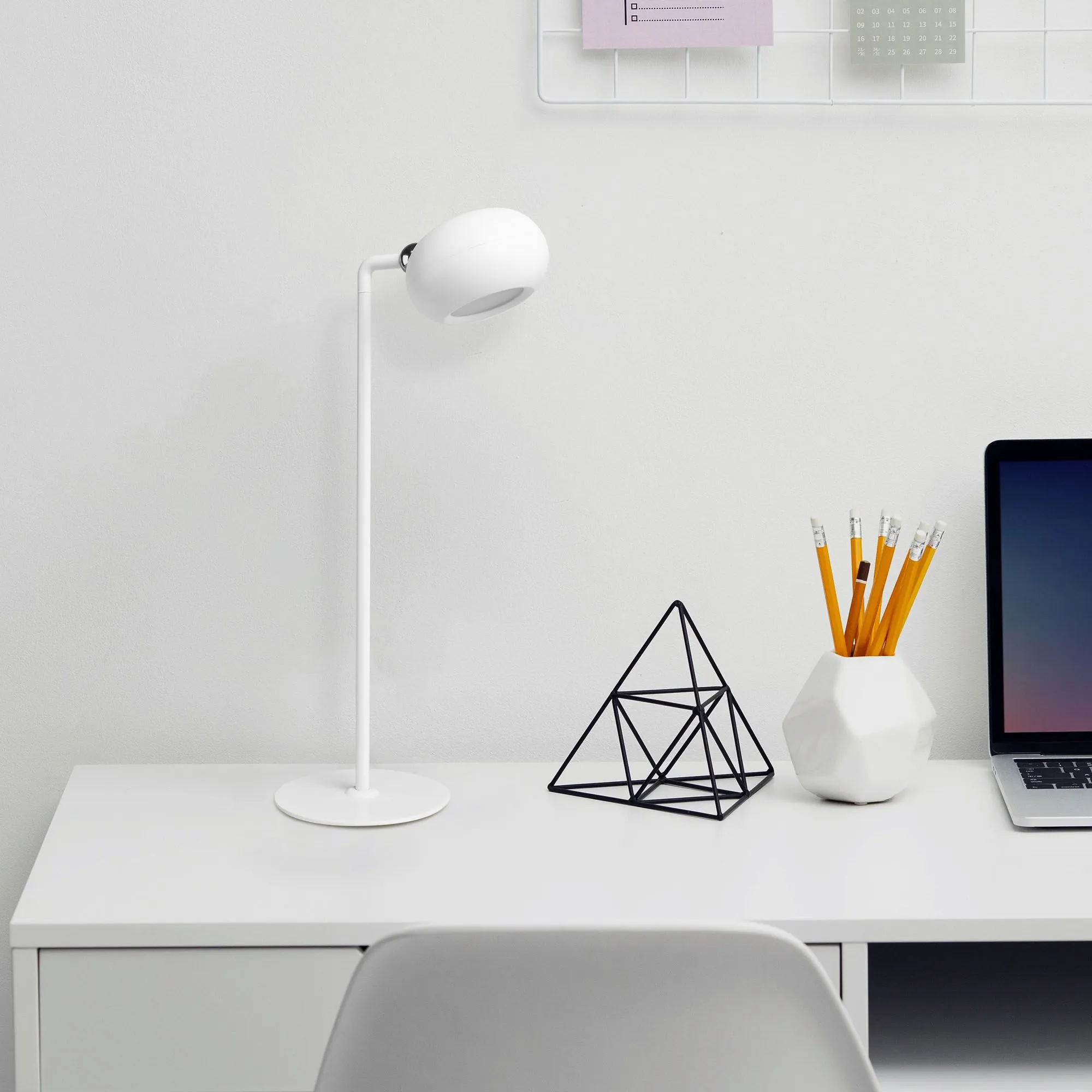 ⭐ Lampka biurkowa LED VIDEX VLE-TF18W biała, ładowalna ⭐