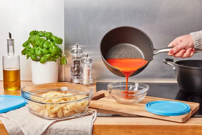 Szklane pojemniki na żywność – przechowywanie w stylu