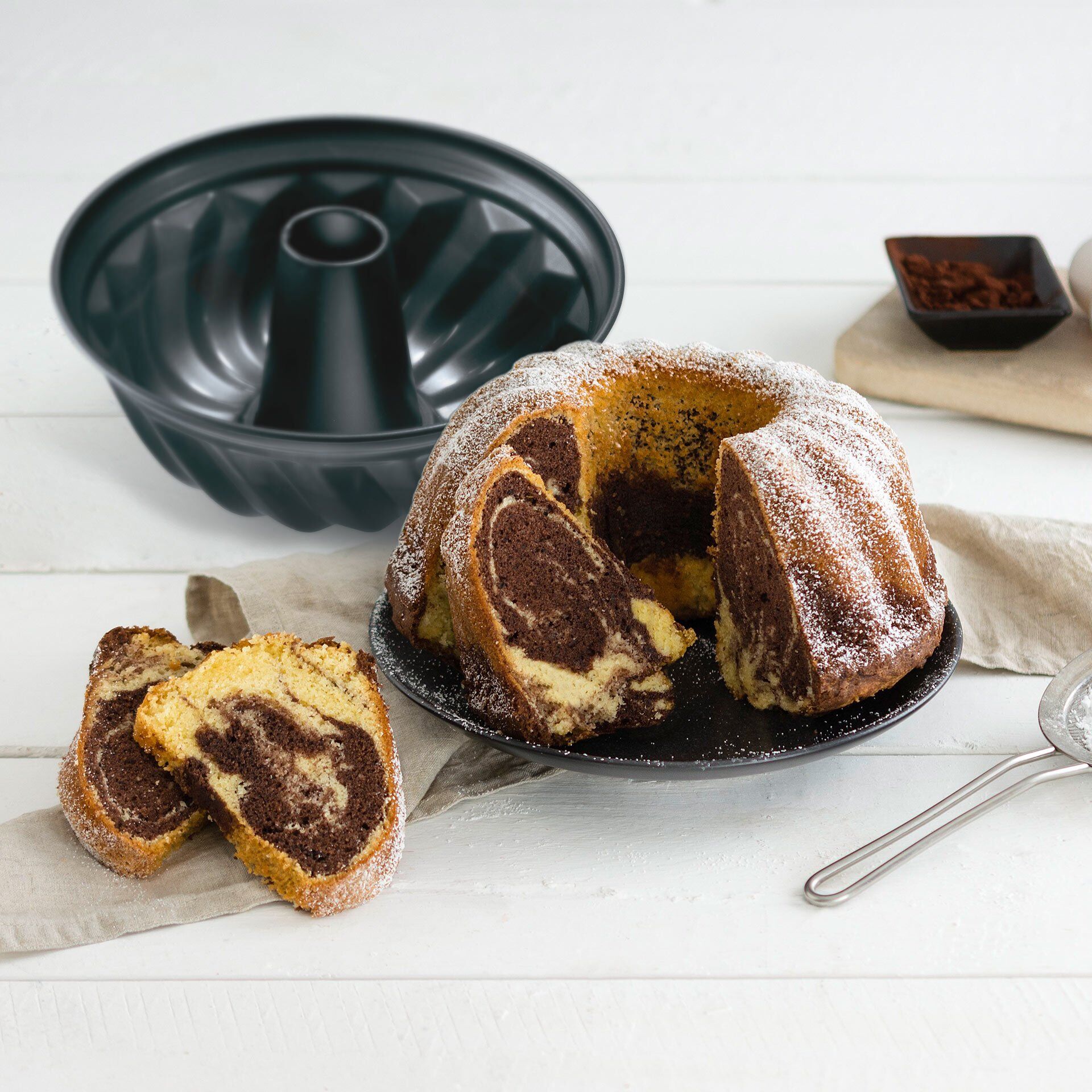 Forma do babki gwiazda Black Metallic - idealna do pieczenia soczystych ciast