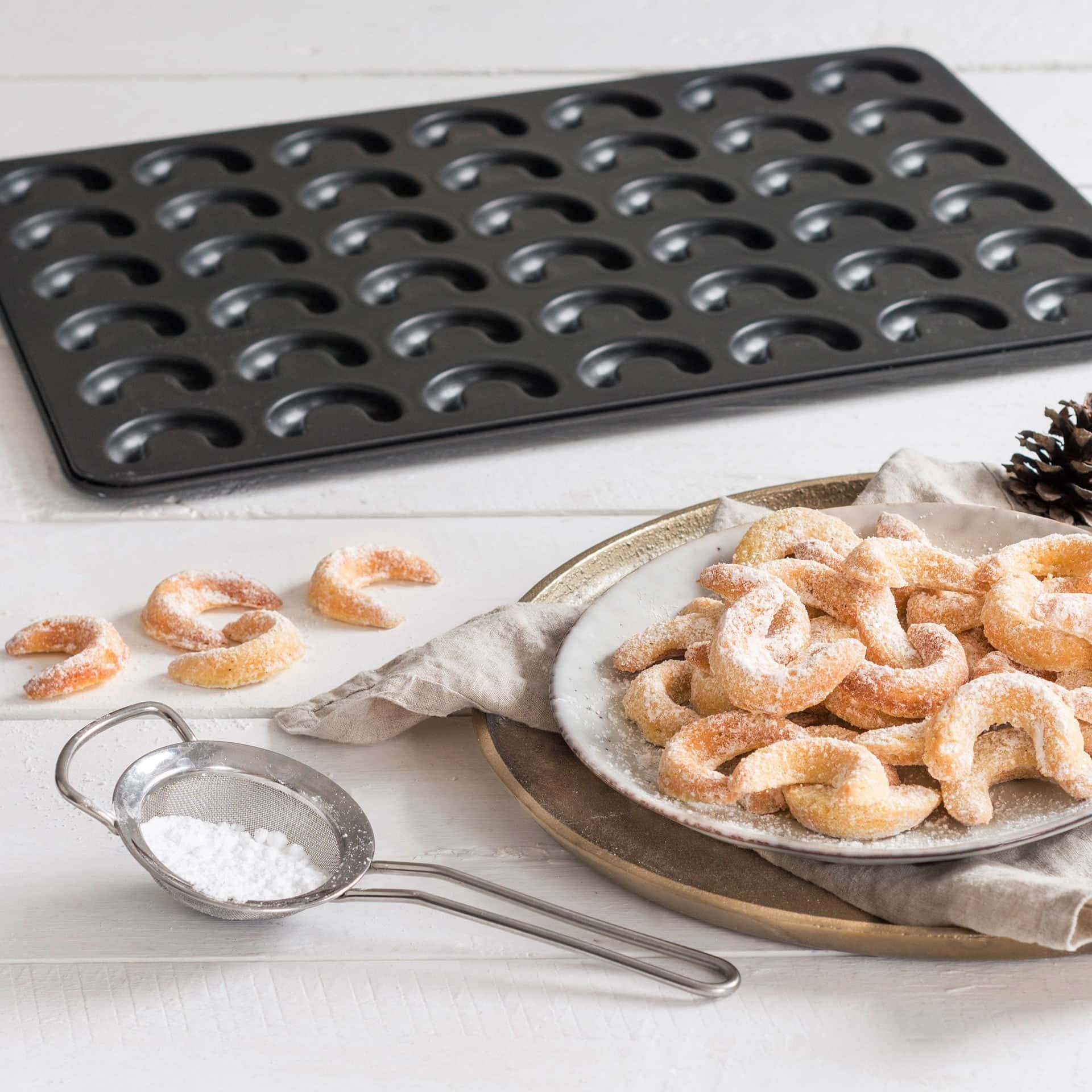 Blacha do pieczenia waniliowych rogalików - idealna do świątecznych wypieków