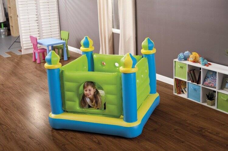 Trampolina - Zamek 132 x 132 x 107 cm INTEX 48257