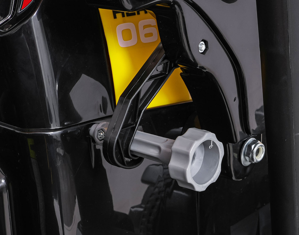 Pojazd MEGA Traktor D68 Z Przyczepką Żółty