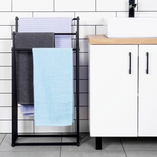 Wieszak na ręczniki stojący metalowy czarny