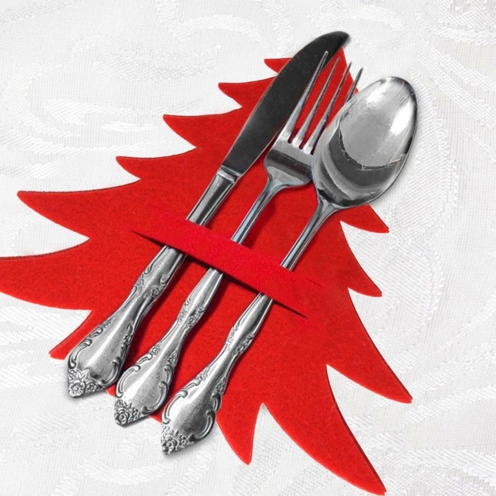 Pokrowiec etui na sztućce czerwony choinka 4 szt.