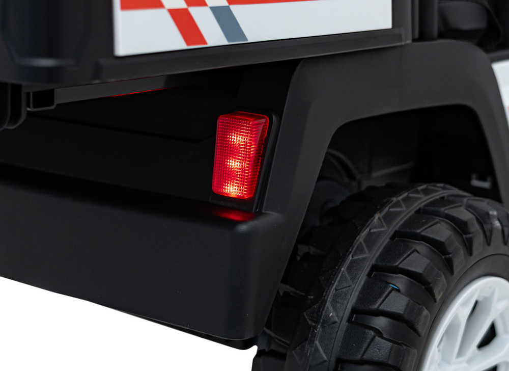 Pojazd Pick-Up Champion Biały