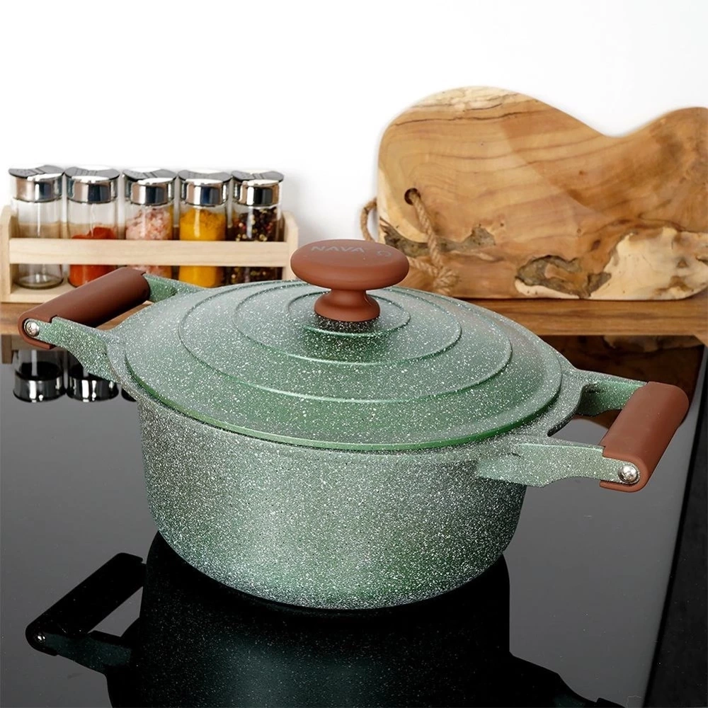 Garnek granitowy z pokrywką OMEGA 24 cm, 4,4 l