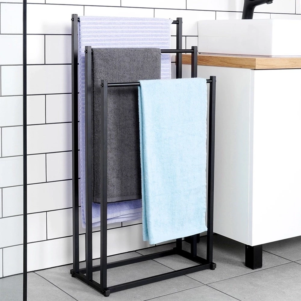 Wieszak na ręczniki stojący metalowy czarny
