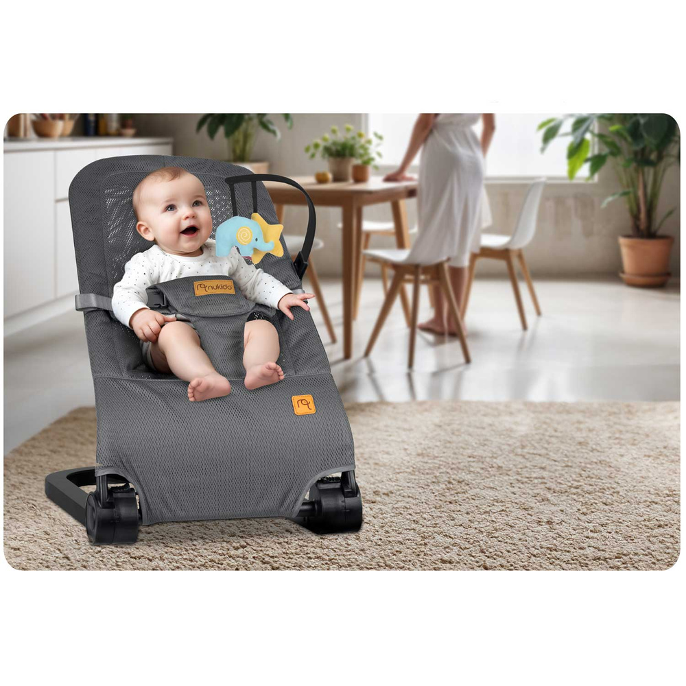 Leżaczek bujaczek z zabawkami - szary