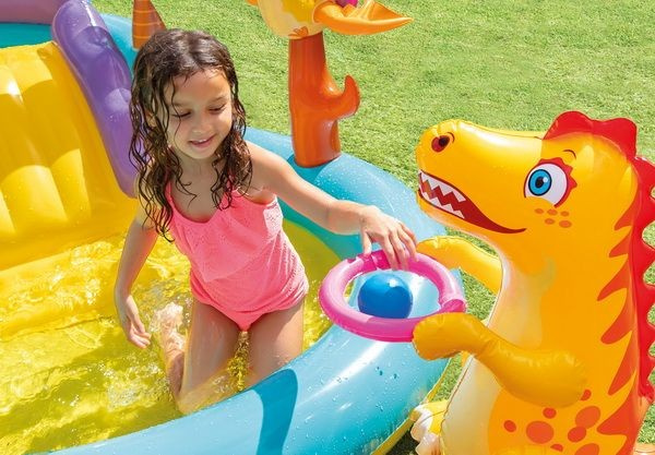Dmuchany, wodny plac zabaw ze zjeżdżalnią i fontanną Dinozaury INTEX 57135