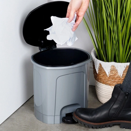 Kosz na śmieci z pedałem plastikowy szary 5,5 l