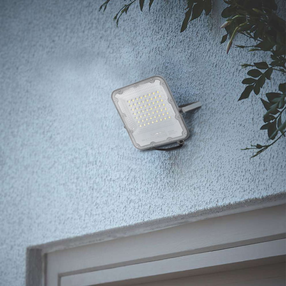Naświetlacz Videx LED 30W 3900lm neutralna biel 5000K aluminium IP65 120°