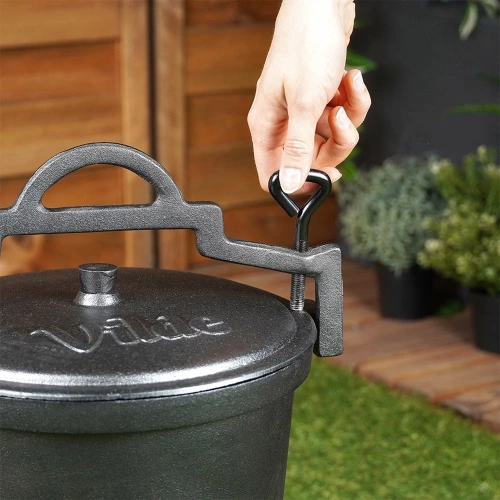 Kociołek żeliwny na nóżkach z pokrywką CAST LINE 8 l