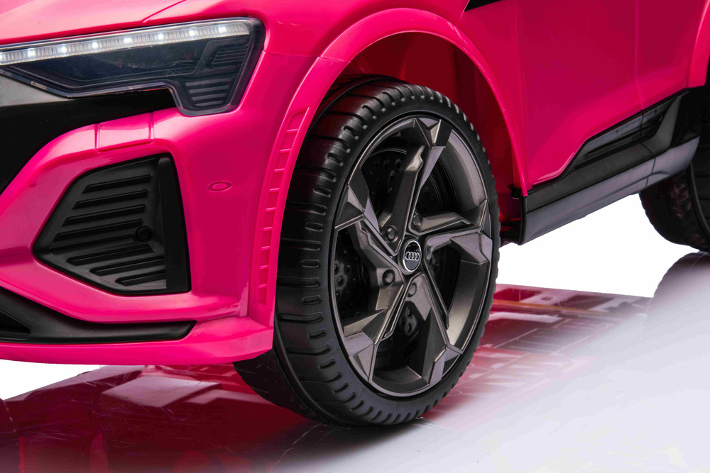 Pojazd Audi SQ8 Różowy