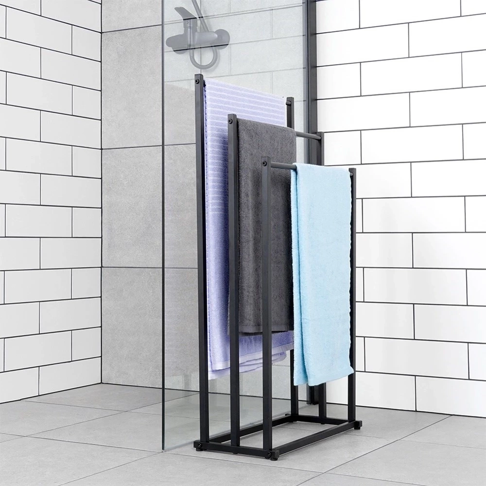 Wieszak na ręczniki stojący metalowy czarny