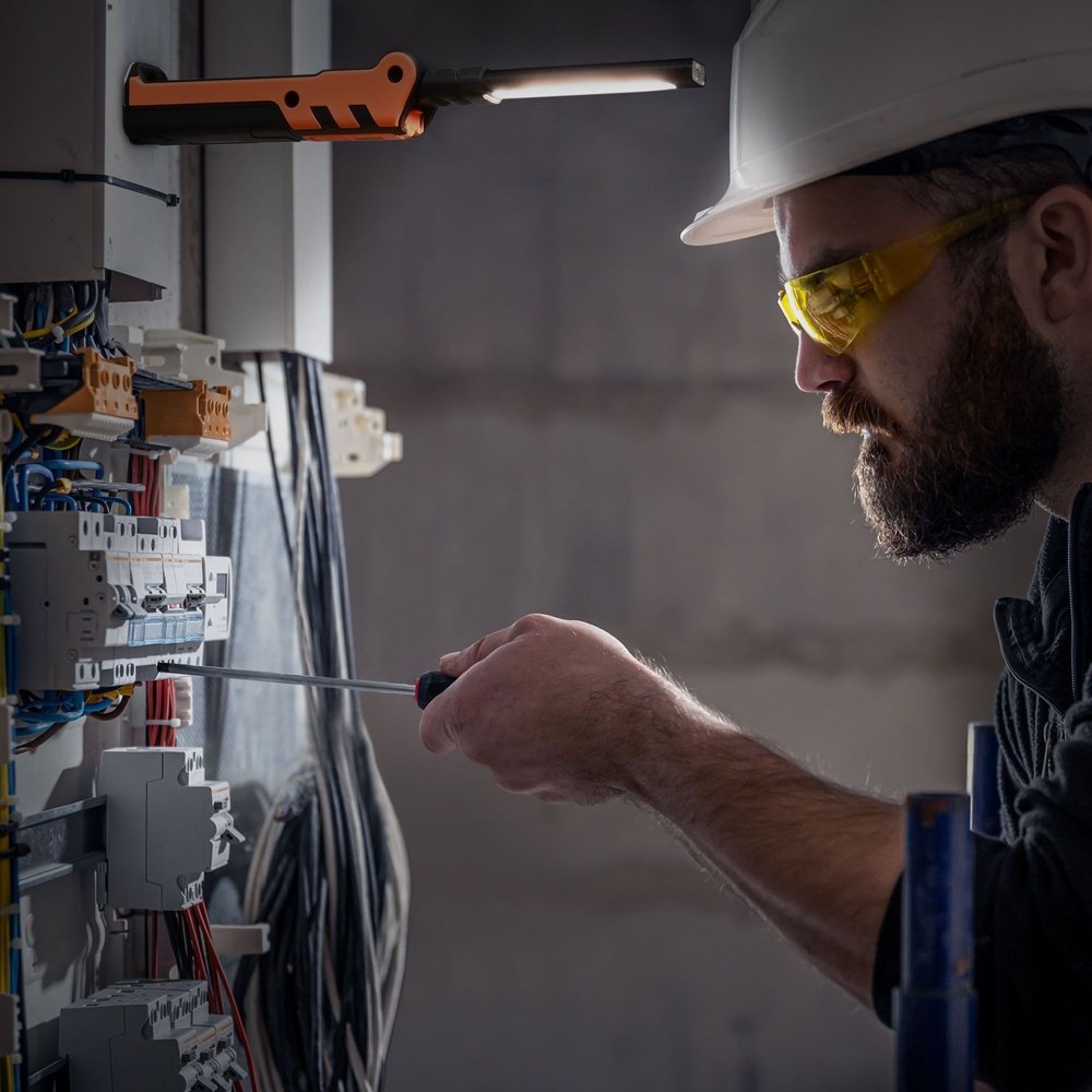 Wielofunkcyjna latarka LED akumulatorowa VIDEX