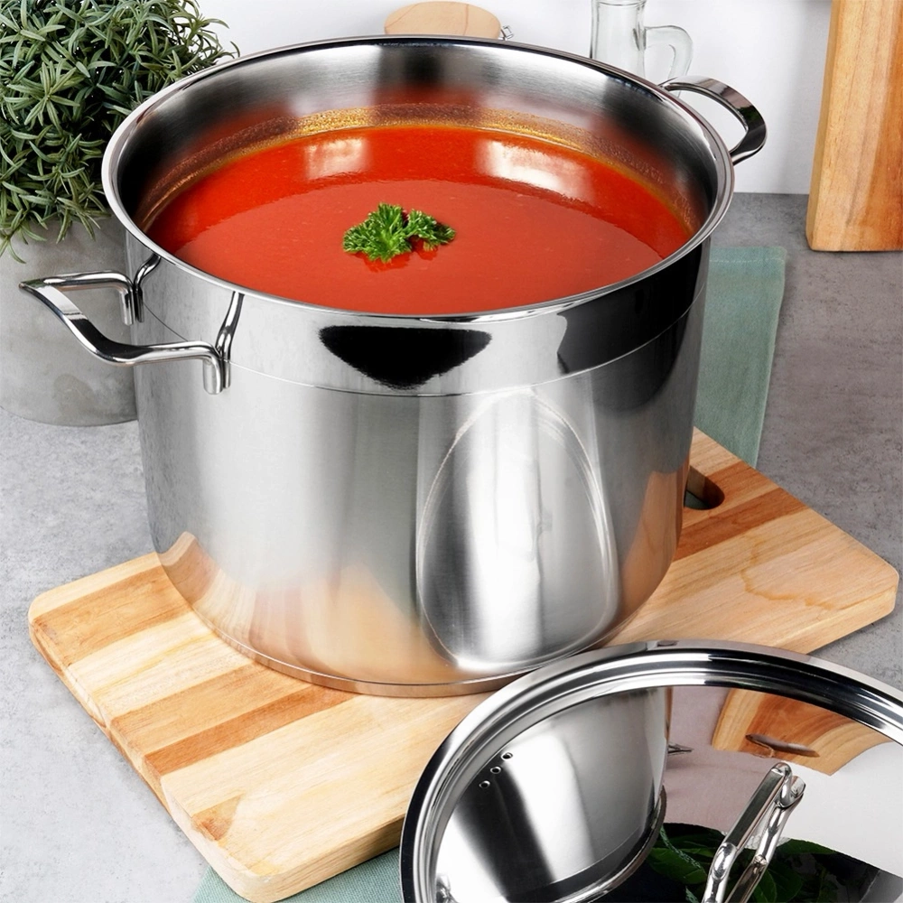 Garnek stalowy z pokrywką ANETT 24 cm, 8 l
