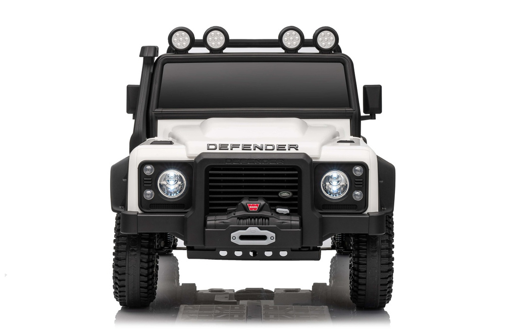 Pojazd Land Rover Defender 110 SVX Concept Biały