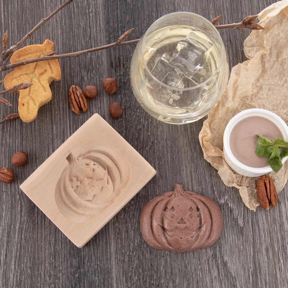 Foremka do ciastek drewniana Halloween dynia 10x8 cm