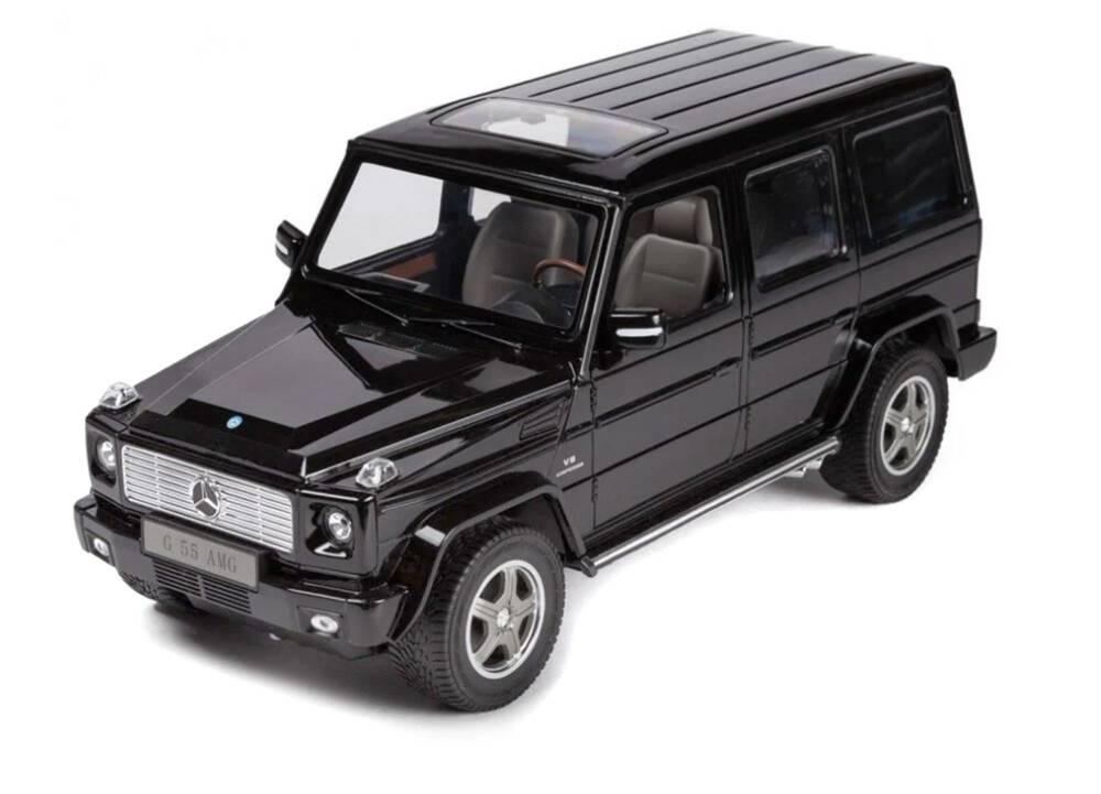 Mercedes G55 skala 1:24 Rastar 30500 samochód sterowany czarny